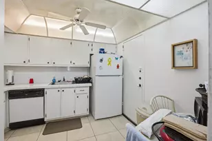 401 Golden Isles Dr, Hallandale Beach, FL 33009 - Photo 9