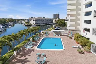 401 Golden Isles Dr, Hallandale Beach, FL 33009 - Photo 29