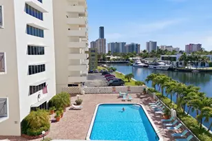401 Golden Isles Dr, Hallandale Beach, FL 33009 - Photo 33