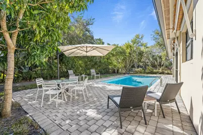 2512 Lone Pine Road, Palm Beach Gardens, FL 33410 - Photo 11