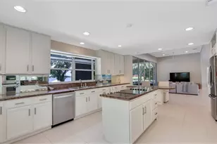 11 N River Rd, Sewalls Point, FL 34996 - Photo 15