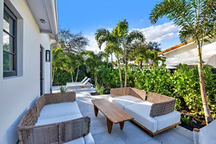 263 Alhambra Pl, West Palm Beach, FL 33405 - Photo 25