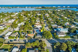 263 Alhambra Pl, West Palm Beach, FL 33405 - Photo 29