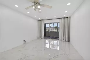 105 Lake Irene Dr, West Palm Beach, FL 33411 - Photo 9