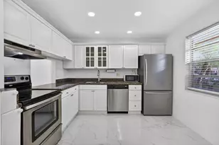 105 Lake Irene Dr, West Palm Beach, FL 33411 - Photo 5