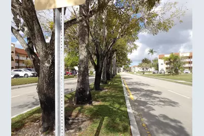 9310 Sunrise Lakes Boulevard #108, Sunrise, FL 33322 - Photo 27
