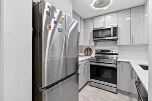 890 N Federal Hwy, Lantana, FL 33462 - Photo 23
