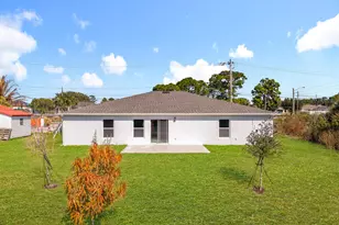 1390 Schumann Dr, Sebastian, FL 32958 - Photo 29