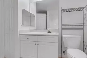 557 SE Prescott Pl, Stuart, FL 34994 - Photo 11