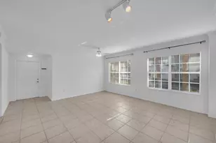 557 SE Prescott Pl, Stuart, FL 34994 - Photo 7