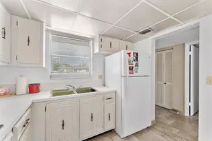 750 Lori Dr, Palm Springs, FL 33461 - Photo 11
