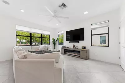 8289 Cadre Noir Road, Lake Worth, FL 33467 - Photo 9