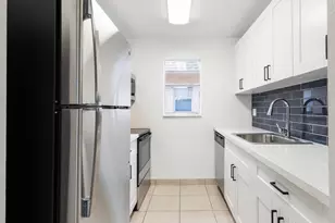 450 SW 2nd Ave, Boca Raton, FL 33432 - Photo 3