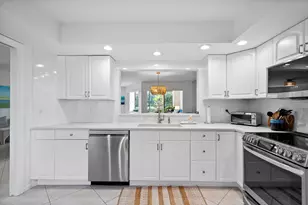 5172 SE Club Way, Stuart, FL 34997 - Photo 9