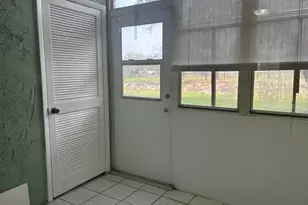 729 Lori Dr, Lake Worth Beach, FL 33461 - Photo 7