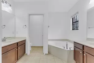 6077 Grand Cypress Cir W, Coconut Creek, FL 33073 - Photo 13