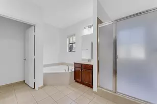 6077 Grand Cypress Cir W, Coconut Creek, FL 33073 - Photo 11