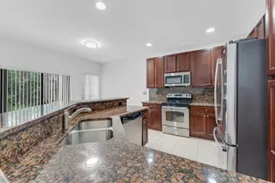 6077 Grand Cypress Cir W, Coconut Creek, FL 33073 - Photo 5