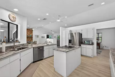 8166 N 155th Place, Palm Beach Gardens, FL 33418 - Photo 5