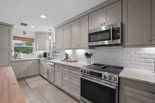 304 SE 4th Ave, Delray Beach, FL 33483 - Photo 9