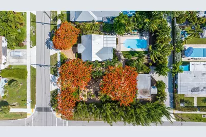 304 SE 4th Avenue, Delray Beach, FL 33483 - Photo 1