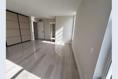 3960 Oaks Clubhouse Dr Drive #401, Pompano Beach, FL 33069 - Photo 7