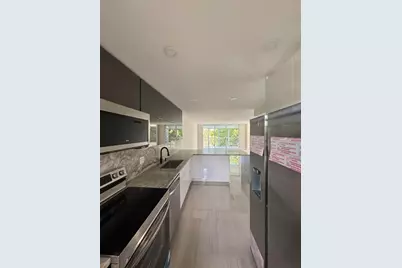 3960 Oaks Clubhouse Dr Drive #401, Pompano Beach, FL 33069 - Photo 5