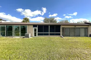 229 Lake Meryl Dr, West Palm Beach, FL 33411 - Photo 19