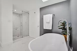 19707 Turnberry Way, Aventura, FL 33180 - Photo 15