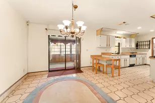 1962 SW Libra Ln, Port Saint Lucie, FL 34984 - Photo 11