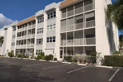 1502 S Lakeside Drive #204, Lake Worth Beach, FL 33460 - Photo 1