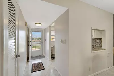 104 Plymouth M, West Palm Beach, FL 33417 - Photo 3