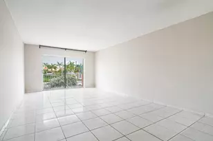 2200 E Hallandale Beach Blvd, Hallandale Beach, FL 33009 - Photo 25