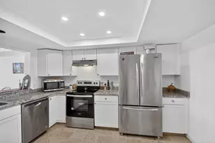 7030 Half Moon Cir, Hypoluxo, FL 33462 - Photo 9