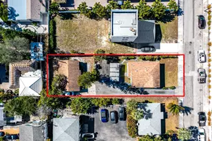 318 N Lakeside Ct, West Palm Beach, FL 33407 - Photo 3