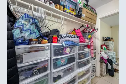 318 N Lakeside Court, West Palm Beach, FL 33407 - Photo 15