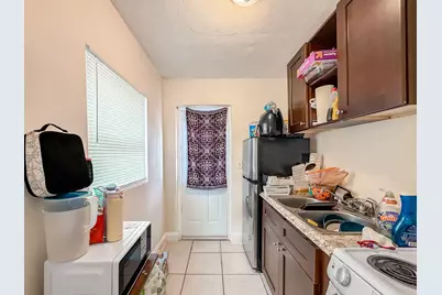 318 N Lakeside Court, West Palm Beach, FL 33407 - Photo 17