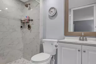 162 Capri D, Delray Beach, FL 33484 - Photo 9