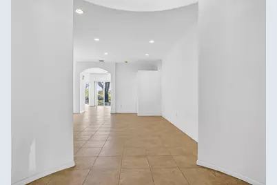 2431 Westmont Drive, West Palm Beach, FL 33411 - Photo 5