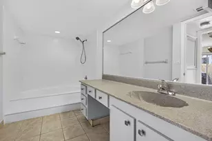 612 Executive Center Dr, West Palm Beach, FL 33401 - Photo 11