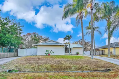 626 SW Cynthia Street, Port Saint Lucie, FL 34983 - Photo 3