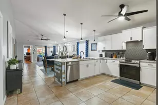 1091 SW 30th St, Palm City, FL 34990 - Photo 7