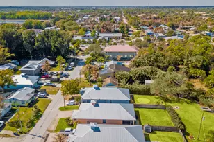 1091 SW 30th St, Palm City, FL 34990 - Photo 35