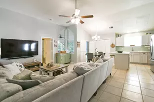 409 Woodview Cir, Palm Beach Gardens, FL 33418 - Photo 23