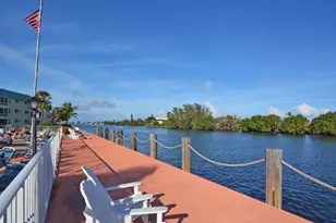 17 Colonial Club Dr, Boynton Beach, FL 33435 - Photo 41