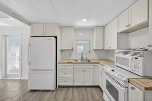 8420 SE Eagle Ave, Hobe Sound, FL 33455 - Photo 11