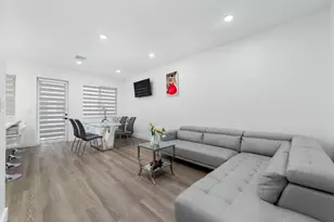 21105 NW 14th Pl, Miami Gardens, FL 33169 - Photo 13