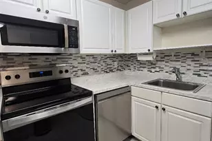 126 Sparrow Dr, Royal Palm Beach, FL 33411 - Photo 17