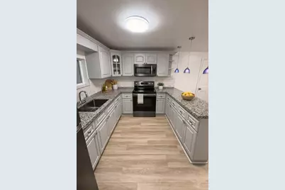 916 Sharar Avenue #Apartment, Opa Locka, FL 33054 - Photo 3