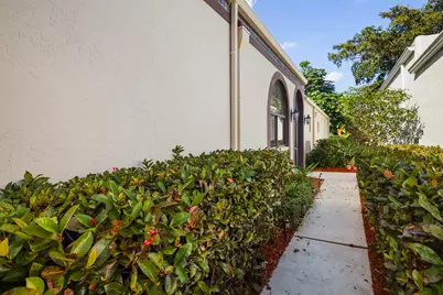 6737 Palermo Way, Lake Worth, FL 33467 - Photo 3